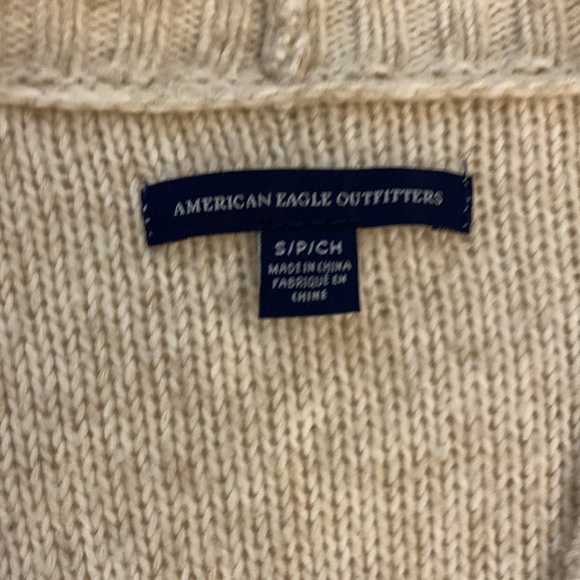 Women’s shall/sweater - Picture 2 of 3